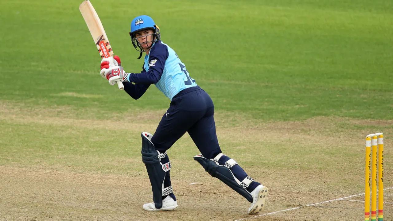 Lauren Winfield-Hill poised to ink a lucrative long-term deal with Yorkshire Cricket Club