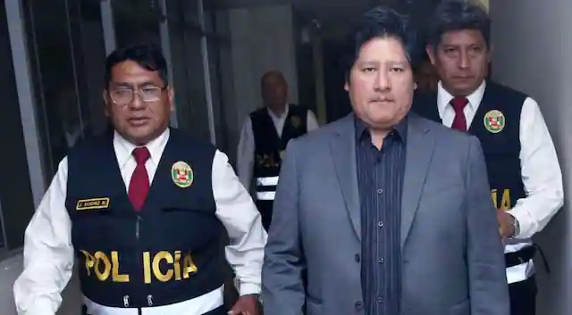 Peru court clears former football federation president Edwin Oviedo of two murder charges