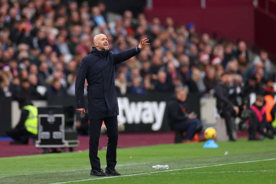 Manchester United manager Ten Hag explains decision to substitute Mount