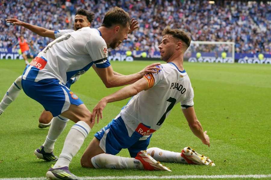 Espanyol secures signing of Napoli forward Cheddira