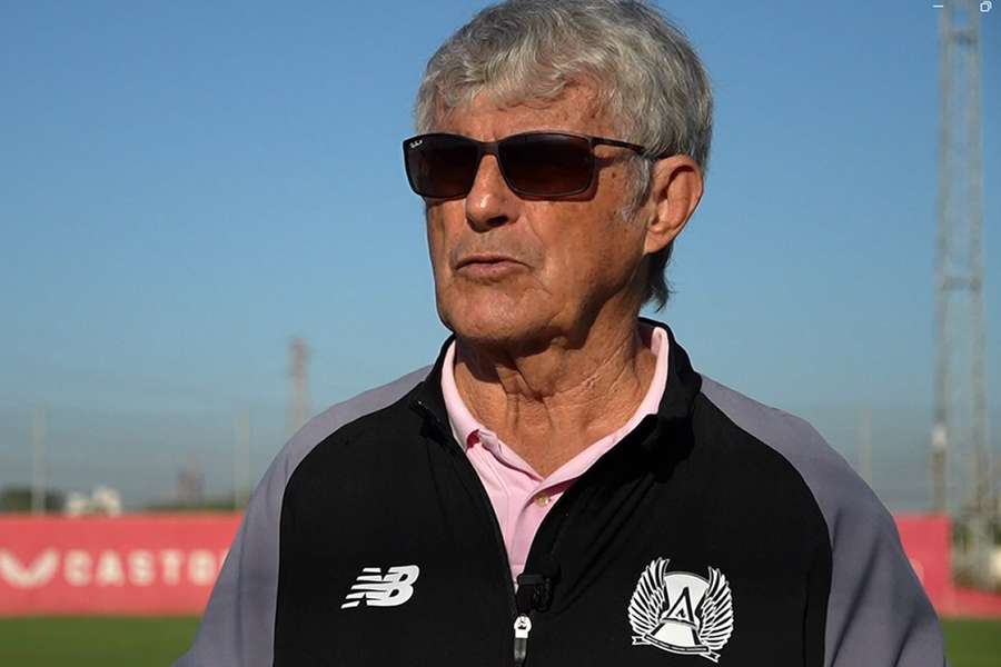 Sevilla face Qatar U17 as Milutinovic pays a special visit