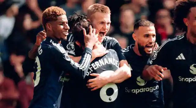 Premier League: Manchester United secure second win in four games with victory over 10-man Southampton