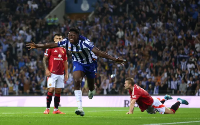 ‘Manchester United crumbles like a rich tea biscuit!’ – Karen Carney criticizes team’s first-half performance against Porto