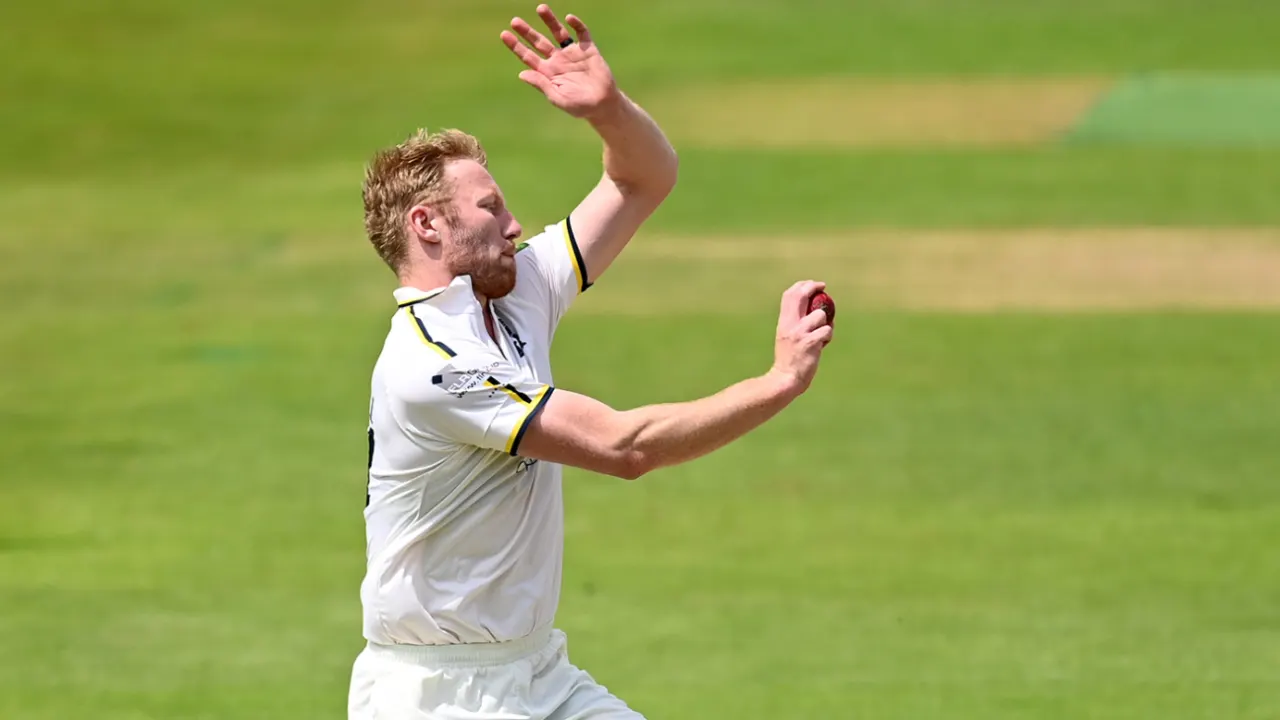 Retiring at 32: Warwickshire's Former Fast Bowler Liam Norwell