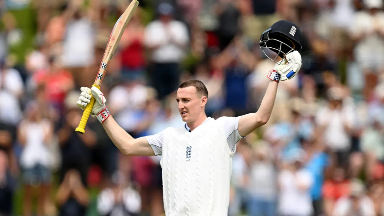 Carse leads England fightback after Brook hundred repels New Zealand